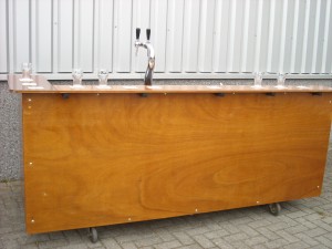 Tapinstallatie 2.25 meter hout € 50,00