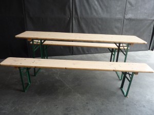 Lange tafel € 3,50 - Lange bank  2,50 = € 8,50 per set